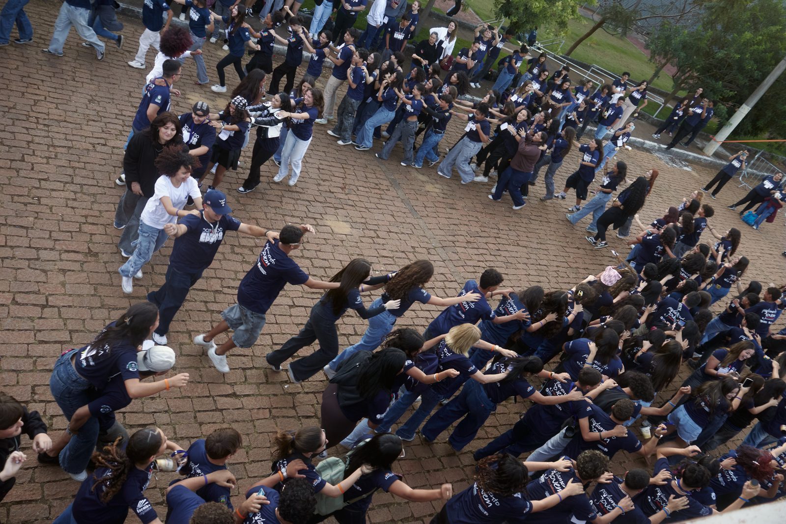 Vista aérea do público no evento